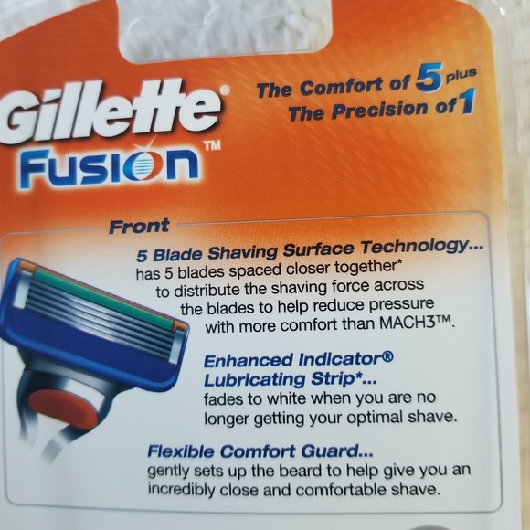 Gillette Razor Bundle. - Picture 4 of 7